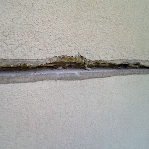 Traitement d'un joint de dilatation défectueux et infiltrant à Manosque